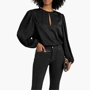 New FRAME Keyhole Satin-jacquard
Black Blouse P2464 Frame Denim